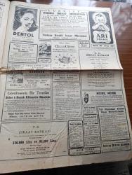 Cumhuriyet Gazetesi - 3 Kasım 1954 - Amerika'da Seçim Hararetli Geçti - Celal Bayar'ın Nutkunun Akisleri - Bina Kiralarına Dair Yeni Bir Kanun Teklifi - Antalya'da Bulunan Tarihten Önceki Devirlere Ait Karşın Mağarası Fotoğrafı - Türkiye'nin En Küçük Dolmuşu Yakacıkta Fotoğrafı - İran Şahının Kardeşinin Cesedi Bulundu - NATO Sulh Yolu Kervanı Balıkesir'de Bir Evi Yıktı - Strazburg Tıp Fakültesi Dekanı Rene Fontaine İstanbul'da - 1001 Kuyu Yazan Va Nü Yazı - 115 Yıl Önce Tanzimat İlan Edilmişti Yazan Samih Nafiz Tansu - İran'a Amerikan Yardımı -  Ankara Üniversitesi Bugün Açılıyor - Deve Kuşu Yazan Burhan Felek Köşe Yazısı - Kore Ve Japonya'ya Türk Öğretmenler Gönderilecek - Bu Gece Yapılacak Basketbol Maçları - Hint Yıldızı Saray Sinemasında - Zanzibar Fedaileri Azak Ve Emre Sinemasında - Kör Bakire Lüks Ve İnci Sinemasında - Zoraki Diplomat Yazan Yakup Kadri Karaosmanoğlu Yazı Dizisi - Resimli Romanımız Doktorun Aşkı Yazan George Simenon - Gönül Yazar Puro Tuvalet Sabunu Kullanıyor