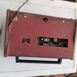 DELTA KIRMIZI RENK RADYO FM YOK İÇİ DOLU SES YOK