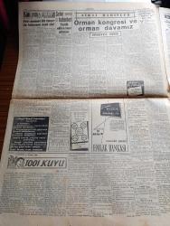 Cumhuriyet Gazetesi - 20 Ekim 1954 - Paramızın Kıymetini Korumak İçin Alınan Tedbirler - Irak Başvekili Nuri Said Paşa Türkiye'den Ayrıldı - Irak Başbakanı Nuri Sait Paşa Ve Adnan Menderes Yeşilköy Havaalanında Fotoğrafı - İstanbul Belgrad Temsili Maçı - Perapalas Oteli Sahibi Misbah Muhayyeş'in Vasiyetnamesi Açıldı -  Zoraki Diplomat Yazan Yakup Kadri Karaosmanoğlu Yazı Dizisi - Cumhuriyet Bayramı Hazırlığı - Korgeneral Fazıl Bilge Teğmen Hasan Güngör Ve Er Latif Karagöze Hediyelerini Veriyor - 1001 Kuyu Yazan Va Nü Yazı Dizisi - Londra Geceleri Yazan Robert Fabian Yazı Dizisi - Almanya'da Hayat Yazan Burhan Felek Köşe Yazısı - Dolandırıcı Filmi İstanbul'da İlk Kez Türkçe Olarak Alkazarda - Mazisini Unutan Kadın Lüks Ve Pangaltı Tan Sinemalarında - Dünya Basketbol Şampiyonası - Lig Maçlarında Hakem Deplasmanı Yapılacak - Bahçeden Bir Adam Girdi Yazan Perihan Zorlu Yazı Dizisi - Resimli Romanımız Doktorun Aşkı Yazan George Simenon - Film Yıldızı Belgin Doruk Puro Tuvalet Sabunu Diyor