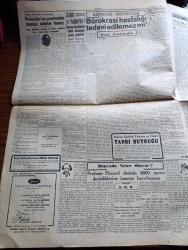 Cumhuriyet Gazetesi - 10 Temmuz 1947 - Döner Tekerlek Yazan Nadir Nadi Köşe Yazısı - İsmet İnönü Dün Başbakan Recep Peker İle Görüştü - Demokrat Parti'nin Bugün Yapılacak Toplantının Ehemmiyeti - Recep Peker Bugün Celal Bayar'ın Cevabına Mukabele Edecek - Hasan Ali Yücel İle Kenan Öner Davasının Yeni Şahidi - Hasan Ali Yücel Kenan Öner Ve Nihal Atsız Dünkü Mahkemede Fotoğraf - İzmir Fuarı - Prenses Elizabeth Nişanlandı - Atina'da Bir Suikast Meydana Çıkarıldı - Profesör Piccard Denizin 6000 Metre Derinliklerine İnmeye Hazırlanıyor - Yabancı Kadın Yazan Ahmed Hidayet Reel Yazı Dizisi - Aslan Yürekli Çavuş Bugün Ar Sinemasında - Küçük Hikaye Habibe Mollanın Kerameti Yazan Hasan Ali Ediz - Limanımıza Gelen Ve Giden Vapurlar - Bugünkü Radyo Programı - Müzeyyen Senar Işıl Büyükdere Beyaz Park'ta - Bulmaca - Yeni Konya Lokantası