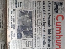 Cumhuriyet Gazetesi - 25 Temmuz 1956 - Kıbrıs Davasında Türk Hukuku En Eskidir Ve Kıymeti Haizdir - Erivandan Kurtulmak İsteyen Ermeniler -  İsmet İnönü Taşlıktaki Evinde Kıbrıs Hakkında Konuşurken Fotoğraf -  Başbakan Adnan Menderes Afganistana Hareket Etti -  Lozan Muahedesinin 33. Yıldönümü - Binicilerimizin Londra'da Kazandıkları Başarılar - Binicilik Ekibi Kaptanı Binbaşı Salih Koç Fotoğraf - Gülhane Parkında Yapılan Ev Kedi ve Köpekleri Arasında Müsabaka - Beynelmilel Yelken Müsabakaları - İki Devrin Perde Arkası Yazan Samih Nafiz Tansu Yazı Dizisi - Karanlıkta Sesler Yazan Perihan Zorlu Yazı Dizisi - Mussolini'nin Çocuklarına Maaş Bağlanıyor -Yeni Araba Vapurları - Borsa - Adalar Güzeli Ve Film Yıldızı Ayten Çankaya Puro Tuvalet Sabunu Kullanıyorum Diyor - Karacaoğlan Yazan Yaşar Kemal Resimleyen Münif Fehim Yazı Dizisi - Resimli Romanımız Kraliçenin Gerdanlığı Yazan Pierre Gordeaux - Tenisçi Nazmi Bari Fotoğraf - Futbol Hakem Mektebi Açılıyor - Novi Belgrad Voleybol Takımı