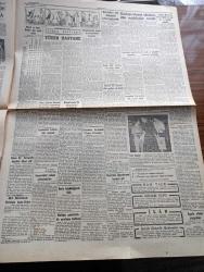 Cumhuriyet Gazetesi - 25 Temmuz 1956 - Kıbrıs Davasında Türk Hukuku En Eskidir Ve Kıymeti Haizdir - Erivandan Kurtulmak İsteyen Ermeniler -  İsmet İnönü Taşlıktaki Evinde Kıbrıs Hakkında Konuşurken Fotoğraf -  Başbakan Adnan Menderes Afganistana Hareket Etti -  Lozan Muahedesinin 33. Yıldönümü - Binicilerimizin Londra'da Kazandıkları Başarılar - Binicilik Ekibi Kaptanı Binbaşı Salih Koç Fotoğraf - Gülhane Parkında Yapılan Ev Kedi ve Köpekleri Arasında Müsabaka - Beynelmilel Yelken Müsabakaları - İki Devrin Perde Arkası Yazan Samih Nafiz Tansu Yazı Dizisi - Karanlıkta Sesler Yazan Perihan Zorlu Yazı Dizisi - Mussolini'nin Çocuklarına Maaş Bağlanıyor -Yeni Araba Vapurları - Borsa - Adalar Güzeli Ve Film Yıldızı Ayten Çankaya Puro Tuvalet Sabunu Kullanıyorum Diyor - Karacaoğlan Yazan Yaşar Kemal Resimleyen Münif Fehim Yazı Dizisi - Resimli Romanımız Kraliçenin Gerdanlığı Yazan Pierre Gordeaux - Tenisçi Nazmi Bari Fotoğraf - Futbol Hakem Mektebi Açılıyor - Novi Belgrad Voleybol Takımı
