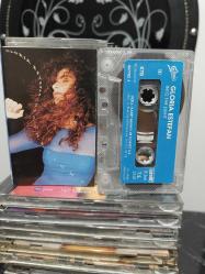 GLORIA ESTEFAN- INTO THE LIGHT