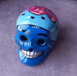 EL YAPIMI EL BOYAMASI SERAMİK KAFA TASI BİBLO.  ÇOK NADİR BİR ÇALIŞMA.  KOLEKSİYONLUK YENİ GİBİ