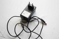 ADAPTÖR DC 12V 1200MA  ADAPTÖR SORUNSUZ ADAPTÖR (ANTİK KOLİ 7