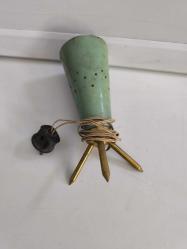 ESKİLERDEN PİRİNÇ AYAKLI KONİK MASA LAMBASI