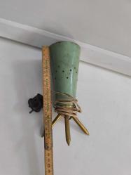 ESKİLERDEN PİRİNÇ AYAKLI KONİK MASA LAMBASI