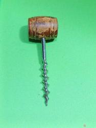 TR2----AHŞAP FIÇI ŞEKLİNDE SAPLI TİRBÜŞON