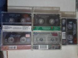 5 KASET AHMET KAYA TEDİRGİN AN GELİR ŞARKILARIM DAĞLARA DOKUNMA YANARSIN YILDIZLAR VE YAKAMOZ