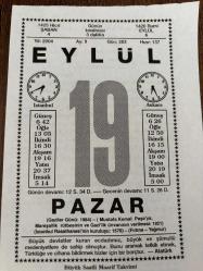19 EYLÜL 2004 - TAKVİM YAPRAĞI - DOĞUM GÜNÜ HEDİYESİ - BÜYÜK SAATLİ MAARİF TAKVİMİ - ATATÜRK - İLHAMİ BEKİR TEZ- MUSTAFA KEMAL PAŞA'YA MAREŞALLIK RÜTBESİ VERİLDİ - İSTANBUL RASATHANESİ ŞEYHÜLİSLAM'IN KIŞKIRTMASIYLA 1580 DE YIKTIRILDI
