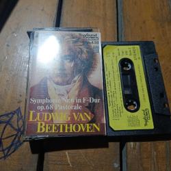 LUDWIG VAN BEETHOVEN (1770-1827) Symphonie Nr. 6 in F-Dor, op. 68 »Pastorale / KASET