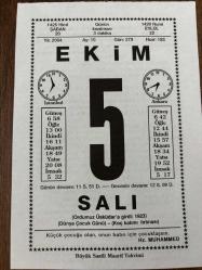 5 EKİM 2004 - TAKVİM YAPRAĞI - DOĞUM GÜNÜ HEDİYESİ - BÜYÜK SAATLİ MAARİF TAKVİMİ - HZ.MUHAMMED - GAZİ MUSTAFA KEMAL ATATÜRK - MEHMET EMİN YURDAKUL - İLK CUMHURİYET ALTINI BASILDI - KAYSERİ'DE İLK UÇAK FABRİKASI DEVREYE GİRDİ - ORHAN SEYFİ ORHON