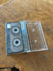 BALIK AYHAN - YAŞAYAN RUHLAR 2002 / BAB'I İSTANBUL - KASET