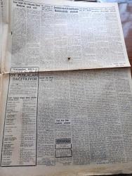 Cumhuriyet Gazetesi - 23 Ekim 1957 - Son Üç Gün Yazan Nadir Nadi Köşe Yazısı - Seçim Kampanyası Bu Akşam Sona Eriyor - İsmet İnönü Dün Ankara'da Adnan Menderes'e Cevap Verdi - Adnan Menderes Demokrat Partililer Arasında Zengin Olmadığını Söyledi Fotoğraf - Fuat Köprülü Dün Adnan Menderes'e Cevap Verdi - Şemsettin Günaltay'ın Adnan Menderes'e Sorduğu Sorular - Demokrat Parti Ağrı İsyanını İstismara Kalkıştı - Üniversitelilerle Demokrat Parti'liler Arasında Dün Geceki Hadise - 20 Liraya Bir Yahudi Nakleden M. Kenan Kan Yazı Dizisi - İblisin Kızı Yazan Guy Des Cars Yazı - Kime Neden Rey Vereceğiz Yazan Burhan Felek Köşe Yazısı - Behzad Budak Ve Raşid Rıza'nın 50. Sanat Yılları Fotoğrafı - İstanbul Müstakil Mebus Adayı Tarık Yakova Ne Diyor - Pasifik Cehennemi Filmi Ar Sinemasında - Şevket Yücesaz Orkestrası Manhattan Pavyonda - Atletizm Sahalarına Bir Yıldız Doğuyor Mustafa Mavi Engin - Eşfak Aykaç Sert Fakat Haklı Konuştu - Sana Nebati Margarin - Yalçın Granit Basketbol Oynayabilecek