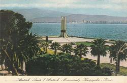İzmir Karşıyaka Atatürk Anıtı