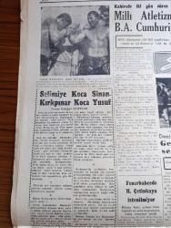 Cumhuriyet Gazetesi - 28 Haziran 1960 - Şakşakçı Basına Paydos Diyelim Yazan Nadir Nadi Köşe Yazısı - Milli Birlik Komitesinin Dünkü Toplantısı Silah Taşıyanlara Dair Af Çıkarılıyor - Cemal Gürselin Partiler İle İlgili Demeci - Sabıklar Banyo Dairelerine Bile Telefon Koydurmuşlar - Yunus Nadi Armağanı Neticesi Belli Oldu Birinci Ekrem Alptekin - Hürriyet Mücadelesinde 8 Objektif Sergisi - Kıbrıslı Türkler Londra Ve Zürih Paktlarını Tanımıyorlar - Aydın Köylerinde İnkılap Aleyhine Beyanname Dağıtan 3 Kişi Yakalandı - Yıldızlar Mahallesinde Komiserdim Beverly Hills Yazan Clinton Anderson Yazı Dizisi - Dümensiz Gemi Yazan Rikkat Köknar Yazı Dizisi - Rockfeller Başkan Adayı Nixon'a Açıkça Cephe Aldı - Resimli Roman Başkasının Günahı Çizen Yves Sayol - Selimiye Koca Sinan Kırkpınar Koca Yusuf Yazan Erdoğan Arıpınar - Fenerbahçe'de Boks Şubesi Kaptanı Halit Çetinkaya İstenilmiyor - Amatör Türkiye Şampiyonu Sakarya Yıldırımspor - İbrahim Karabacak Yendiği Hasan Acar'ın Elini Öpüyor Fotoğrafı