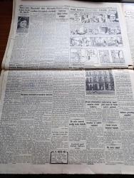 Cumhuriyet Gazetesi - 17 Eylül 1954 - Nutkun İki Esaslı Noktası Yazan Doğan Nadi Köşe Yazısı - Başvekil Adnan Menderes Dün Afyon'da Mühim Bir Nutuk Söyledi - Müslüman Kardeşlerin 3 Temsilcisi Ankara'da - Temsilciler Türkiye'de De Filistin'i Yahudilerden Kurtarma Cemiyeti Kurmak İstediklerini Söylüyorlar - Gülhane Yolsuzluğu Mesulleri - 5. Beynelmilel Sanat Tenkidçileri Kongresi Yazan Selmi Andak - Celal Bayar Ankara'ya Hareket Etti - Belediye Ve Muhtar Seçimleri - Adsız Sultan Yazan Kemal Ragıp Yazı Dizisi - Milli Müdafaa Vekili Ethem Menderes Ankara'ya Gitti - Cibali Karakolu Muammer Karaca Tiyatrosunda - Hala Tanıtamadık Mı Yazan Burhan Felek Köşe Yazısı - Kansere Karşı Yeni Bir İlaç - Mithatpaşa Stadında Gece Maçları Yapılacak - Beşiktaş İsrail'e Gidiyor -  Bir Askeri Lig İhdası Artık Zarurettir Yazan Sulhi Garan - Resimli Romanımız Yeşil Saksı Yazan George Simenon - İstanbul At Yarışlarının Son Haftası - Roja Briyantin - Cutex Tırnak Cilası - Aydın Okul Şişli Bomonti Şubesi