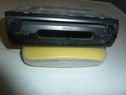 SONY CDX-S2050 OTO TEYP RADYO CD ÇALAR ORJİNAL TEMİZ 2.EL ÜRÜN ÇIKABİLİR KAFALI LCD EKRANLI