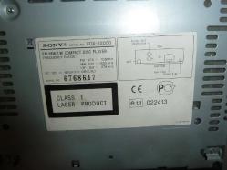 SONY CDX-S2050 OTO TEYP RADYO CD ÇALAR ORJİNAL TEMİZ 2.EL ÜRÜN ÇIKABİLİR KAFALI LCD EKRANLI