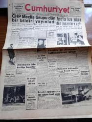 Cumhuriyet Gazetesi - 29 Mayıs 1959 - CHP Meclis Grubu Dün Bir Bildirildi Yayınladı - Amerika Feza Yolunu Dün İnsanlara Açtı - Canlı Olarak Dünyaya Dönen İlk Feza Yolcuları Maymunlar Fotoğrafı - Demokrat Parti Genel Merkezi Cumhuriyetçi Köylü Millet Partisinde Çözülme Olduğunu Bildiriyor - Maçkada Taşlık Tenis Kulübü Basıldı - Amerikan Bandosu Fotoğrafı -  Bahar Ve Çiçek Bayramı - İstanbul'un 506. Fetih Yıldönümü - Kurtlar Ulurken Yazan Alix Andre Yazı Dizisi - Bay Oscar Karikatür - 1958 1959 Yunus Nadi Armağanı Röportaj Müsabakası -  Marlene Dietrich Kadınlara Nasihat Veriyor - Uluç Ali Yazan Halikarnas Balıkçısı Yazı Dizisi - Gary Grant Cazibesinin Sırrını İtiraf Etti - Kırlangıç Zeytinyağları - Papa 11 Haziran'da Celal Bayar'ı Kabul Edecek - Devrim Tarihi İmtihanında Bir Hadise - Avrupa Basketbol Şampiyonası - Doğu Almanya İle Oynuyoruz - Fenerbahçe Haftaya Doğan Türk Birliğinin Davetlisi Olarak Kıbrısa Gidiyor - 3. Akdeniz Oyunlarına Lübnan Hazırlanıyor - Federasyon Kupası