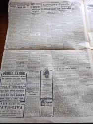 Cumhuriyet Gazetesi - 27 Birincikanun (Aralık) 1943 - Zafer Ve Sulhlerin Karakteri Yazan Şükrü Kaya Köşe Yazısı - Sovyetlerin Kış Taarruzu - Şark Cephesinden Resimler Fotoğraf - Beşiktaş Galatasaray'ı Dün 2 0 Galatasaray Mağlup Etti Fotoğraf - Gençler Mehmet Akif Ersoy'un Mezarında Fotoğrafı - Avrupa'nın İstilası - Radosta 20 Bin Alman Askeri Var - Bir İngiliz Mecmuası Milli Şef İsmet İnönü'den Hayranlıkla Bahsetti - Noel Gecesi Amerikalılar Çok Sıkı Tedbir Aldılar - Cemal Nadir Karikatür - Fenerbahçe 7 Anadoluhisarı 0 - Adalar Parti Kongresi - Güller Solarken Filmi Sümer Sinemasında - Hava Civa Opereti Müzik Cemal Reşit Yazan Ekrem Reşit Ses Tiyatrosunda - Tiyatro Şenliği Devam Ediyor - Mahmut Esaddan Hatıralar Yazan İsmail Habib Sevük - Varlık Vergisi Tahsilatı - Milas Müftüsü Mehmet Sadık Oğuzu Kaybettik - Oh Olsun Yazan Burhan Felek Köşe Yazısı - 1944 Yılı Kati Netice Yılı Olacak Mı Yazan Ömer Rıza Doğrul Köşe Yazısı - Bugünkü Radyo Programı - Bulmaca - Dermoliv Uyuz Ve Kaşıntıya