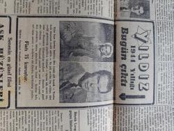 Cumhuriyet Gazetesi - 23 Birincikanun (Aralık) 1943 - Mahmut Esat Bozkurt Yazan Şükrü Kaya Köşe Yazısı - Japonya İçin Nihai Zafer - Başvekil Tojo 1944 Senesi İçin Japonya Milletine Zafer Vadediyor - Ada Çanları Temizleniyor - Kahire'de Askeri Bir Anlaşma İmzalandı - Hitler Berlin Halkına Dua Ediyor - Londra Halkevi - Sovyet Orduları Vitebsk'e Yaklaştı - 7 Misli Artan Balık Fiyatları - Lüferin Kilosu 350 Uskumrunun 200 Oldu - Ortona Şehrinde Tank Savaşları Oluyor - Maarif Vekili Hasan Ali Yücel'in Mecliste Söyledikleri - Yıldız 1944 Yıllığı Bugün Çıktı - Anadolu'da Dolaşan Tuluat Kumpanyaları - Zehirli Gaz Kullanmayı İsteyenler Aldanıyorlar Yazan Emekli General H. Emir Erkilet - Şişli Telefon Santrali Genişletildi - Vatan Kahramanları Kadıköy Süreyya Sinemasında - Yugoslavyadaki Mukavemet Hareketleri Yazan Ömer Rıza Doğrul Köşe Yazısı - Ali İhsan Sabis Davaları - Bulgar Başvekili Bojilif Türkiye Orta Elçisi Vasfi Menteşoğlu Kabul Etti - Hukuk Fakültesinde Mahmut Esad Bozkurt Merasimi