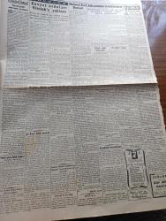 Cumhuriyet Gazetesi - 23 Birincikanun (Aralık) 1943 - Mahmut Esat Bozkurt Yazan Şükrü Kaya Köşe Yazısı - Japonya İçin Nihai Zafer - Başvekil Tojo 1944 Senesi İçin Japonya Milletine Zafer Vadediyor - Ada Çanları Temizleniyor - Kahire'de Askeri Bir Anlaşma İmzalandı - Hitler Berlin Halkına Dua Ediyor - Londra Halkevi - Sovyet Orduları Vitebsk'e Yaklaştı - 7 Misli Artan Balık Fiyatları - Lüferin Kilosu 350 Uskumrunun 200 Oldu - Ortona Şehrinde Tank Savaşları Oluyor - Maarif Vekili Hasan Ali Yücel'in Mecliste Söyledikleri - Yıldız 1944 Yıllığı Bugün Çıktı - Anadolu'da Dolaşan Tuluat Kumpanyaları - Zehirli Gaz Kullanmayı İsteyenler Aldanıyorlar Yazan Emekli General H. Emir Erkilet - Şişli Telefon Santrali Genişletildi - Vatan Kahramanları Kadıköy Süreyya Sinemasında - Yugoslavyadaki Mukavemet Hareketleri Yazan Ömer Rıza Doğrul Köşe Yazısı - Ali İhsan Sabis Davaları - Bulgar Başvekili Bojilif Türkiye Orta Elçisi Vasfi Menteşoğlu Kabul Etti - Hukuk Fakültesinde Mahmut Esad Bozkurt Merasimi