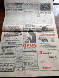 Cumhuriyet Gazetesi - 3 Mayıs 1956 - Sen Seni Bil Yazan Nadir Nadi Köşe Yazısı - Çankaya Toplantılarına Dün De Devam Olundu - 300 Milyon Dolar Yerine Bir Makale - Adnan Menderes Clarence Randall İle Beraber Fotoğraf - Döviz Kaçakçılığı Davasına Başlandı - Vali Fahrettin Kerim Gökay Dün Sinirli Bir Toplantı Yaptı - Cannes Film Festivalindeki Yıldızlar Kim Novak Ve Ginger Rogers Fotoğrafı - Konya Kuraklık Tehlikesini Atlattı -  Nihat Erim Faaliyete Geçti -  İki Devrin Perde Arkası Anlatan Teşkilatı Mahsusa Ve Milli Müdafaa Grubu Başkanı Albay Hüsamettin Ertürk Yazı Dizisi - Perçemli Adam Yazanlar Nihal Karamağaralı Ve Va Nü Yazı Dizisi - Boğa Kulağından Hediye - Şu Turizm Meselesi Yazan Burhan Felek - İstanbul'a Gelen Artist Alice Faye'ye Badem Ezmesi - Türkiye İş Bankası - Karacaoğlan Yazan Yaşar Kemal Resimleyen Münif Fehim - Yaşayan Çöl Filmi Lale Sinemasında -  Zeki Müren Kemal Film'de Fotoğrafı - İstanbul Kız Lisesi  Basketbol Kız Şampiyonu Oldu-Merkez Ceza Heyeti Başkanı Basri Onat