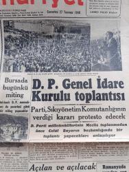 Cumhuriyet Gazetesi - 27  Temmuz 1946 - Memleket Sanayi İçin Değil Sanayi Memleket İçin Yazan Abidin Daver Köşe Yazısı - Halk Partisinin Almayı Düşündüğü Tedbirler - İzmir'de Demokrat Parti'nin Mitingi Ve Osman Kapani Nutuk Fotoğrafı - Kadın Havacımız Bayan Yıldız Kaza Geçirdi - Nürnberg Mahkemesi - Açılan Ve Açılacak Milletvekilleri - Kazanamayan Adayların Aldıkları Rey Miktarı - Mareşal Fevzi Çakmak'ı Ziyaret - Suzan Yakar Yakartepe'de - İlk Atom Amirali William Blandy - Kalkınma Partisindeki Hadise Durum Nuri Demirağın Aleyhinde -  Ekmek Serbest Bırakılacak - Amcabeye Göre Çizen Cemal Nadir - Yuvarlak Masa Konferansı Yazan Ömer Rıza Doğrul Köşe Yazısı - Sonsuz Panayır Yazan Halide Edip Adıvar Yazı Dizisi - Suudi Arabistan Suriye Koridorunu İstiyor - Bursa İstanbul Hava Seferleri Her Gün Yapılacak - Buna Rufailer Mi Karışır Yazan Burhan Felek Köşe Yazısı - Bernard Shaw'ın 90. Yıldönümü - Safiye Ayla Mustafa Çağlar Ve Mefharet Yıldırım Cağaloğlu Çiftesaraylar Bahçesinde - Krem Nevin