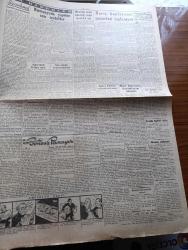 Cumhuriyet Gazetesi - 27  Temmuz 1946 - Memleket Sanayi İçin Değil Sanayi Memleket İçin Yazan Abidin Daver Köşe Yazısı - Halk Partisinin Almayı Düşündüğü Tedbirler - İzmir'de Demokrat Parti'nin Mitingi Ve Osman Kapani Nutuk Fotoğrafı - Kadın Havacımız Bayan Yıldız Kaza Geçirdi - Nürnberg Mahkemesi - Açılan Ve Açılacak Milletvekilleri - Kazanamayan Adayların Aldıkları Rey Miktarı - Mareşal Fevzi Çakmak'ı Ziyaret - Suzan Yakar Yakartepe'de - İlk Atom Amirali William Blandy - Kalkınma Partisindeki Hadise Durum Nuri Demirağın Aleyhinde -  Ekmek Serbest Bırakılacak - Amcabeye Göre Çizen Cemal Nadir - Yuvarlak Masa Konferansı Yazan Ömer Rıza Doğrul Köşe Yazısı - Sonsuz Panayır Yazan Halide Edip Adıvar Yazı Dizisi - Suudi Arabistan Suriye Koridorunu İstiyor - Bursa İstanbul Hava Seferleri Her Gün Yapılacak - Buna Rufailer Mi Karışır Yazan Burhan Felek Köşe Yazısı - Bernard Shaw'ın 90. Yıldönümü - Safiye Ayla Mustafa Çağlar Ve Mefharet Yıldırım Cağaloğlu Çiftesaraylar Bahçesinde - Krem Nevin