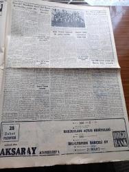 Cumhuriyet Gazetesi - 26 Şubat 1955 - Başvekil Adnan Menderes Dün Bağdat'tan Geri Döndü - Başvekil Adnan Menderes Bağdat Havaalanında Nuri Said Paşa İle Birlikte Fotoğraf - 2,5 ve 5 Liralıklar Metal Oluyor - Fransa Ordu Takımı İle Maç Yapacağız -  Yeni 100 Hastane Asistanı İçin Mecliste Dünkü Tartışmalar - Fantezi Kravatlı Sahte Şubat Mehmet Kuloğlu - 8000 Beyin Ameliyatı Yapan Cerrah Herbert Oliver İstanbul'da - Sisli Ufuklar Yazan Taylor Caldwell Yazı Dizisi - Önümüzdeki 5 Yıl Harp Olmayacak - Hacıbeyzade Yazan Burhan Felek Köşe Yazısı - Fenerbahçe Hacettepeyi 6 3 Yendi - İstanbul Venedik Kılıç Müsabakaları - Bir Bekarın Sevgilileri Yazan Maurice Dekobra Yazı Dizisi - İstanbul Belediyesi Şehir Tiyatroları Dram Kısmında Altıncı Kat Oyunu - Günün Resimleri - Resimli Roman Gangsterler Yatağı Yazan George Simenon - Günün Resimleri - Shell - Gözen Kremleri - Facta Hesap Makinesi