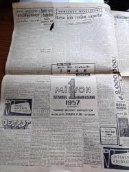 Cumhuriyet Gazetesi - 31 Ocak 1957 - Adnan Menderes Turgut Reisin Türbesini Ziyaret Etti Fotoğraf - İthalattan Hazine Hissesi Tacirleri Telaşa Düşürdü - İsveçte  Rus Casusu Olarak Tevkif Edilen İstanbullu Zartanyan  - Şair Ziya Osman Saba Vefat Etti - İlaç Darlığı Ve Hastanelere Kabul Edilmeyen Hastalar - Eisenhower'in Ortadoğu Planı Amerika Temsilciler Meclisinde Kahir Ekseriyetle Kabul Edildi - İdam Sehpasında Can Veren Devletliler Derleyen Cemaleddin Saraçoğlu Yazı Dizisi - Despot Yazan Reşat Enis Yazı Dizisi - Karısına Fuhuş Yaptıran Adam - Uydurma Selanik Davası Oktay Engin'in Ebeveyni Üzerinden Manevi Baskı Yapılıyor -  İthalat Vergisi Burhan Felek Köşe Yazısı  - Kalbimin Sesi Filmi Lale Sinemasında  - Tanrıdağ Ziyafeti Provalarında Altan Hanoğlu Ve Talat Artemel - Tek Devrelik Gollerle Galatasaray 4 Emniyet 1 - Adalet Beyoğluspor Maçı Bugün - Silahlı Kuvvetler Harb Okulları İkinci Spor Bayramı Yapılıyor -  Fenerbahçe'nin 50. Yılı İçin İharoş Davet Edildi - Komili Sabun Tozu