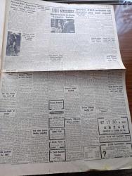 Cumhuriyet Gazetesi - 31 Ocak 1957 - Adnan Menderes Turgut Reisin Türbesini Ziyaret Etti Fotoğraf - İthalattan Hazine Hissesi Tacirleri Telaşa Düşürdü - İsveçte  Rus Casusu Olarak Tevkif Edilen İstanbullu Zartanyan  - Şair Ziya Osman Saba Vefat Etti - İlaç Darlığı Ve Hastanelere Kabul Edilmeyen Hastalar - Eisenhower'in Ortadoğu Planı Amerika Temsilciler Meclisinde Kahir Ekseriyetle Kabul Edildi - İdam Sehpasında Can Veren Devletliler Derleyen Cemaleddin Saraçoğlu Yazı Dizisi - Despot Yazan Reşat Enis Yazı Dizisi - Karısına Fuhuş Yaptıran Adam - Uydurma Selanik Davası Oktay Engin'in Ebeveyni Üzerinden Manevi Baskı Yapılıyor -  İthalat Vergisi Burhan Felek Köşe Yazısı  - Kalbimin Sesi Filmi Lale Sinemasında  - Tanrıdağ Ziyafeti Provalarında Altan Hanoğlu Ve Talat Artemel - Tek Devrelik Gollerle Galatasaray 4 Emniyet 1 - Adalet Beyoğluspor Maçı Bugün - Silahlı Kuvvetler Harb Okulları İkinci Spor Bayramı Yapılıyor -  Fenerbahçe'nin 50. Yılı İçin İharoş Davet Edildi - Komili Sabun Tozu