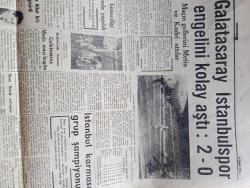 Cumhuriyet Gazetesi - 10 Şubat 1958 - Adnan Menderes Bursa'da Kıbrısa Dair Konuştu - Balıkesir Lisesi Öğrencilerimin Kanlarıyla Çizdikleri Türk Bayrağı Ve Kıbrıs Haritası Fotoğrafı - Profesör Hüseyin Nail Kubalı Danıştaya Başvuracak - Serbest Güreşte Fin Takımını 8 0 Yendik Fotoğrafı - Bize Kasımpaşalı Eli Maşalı Derler -  Kansere Karşı Yeni Bir İlaç Methotrexate - Dünya'nın En Büyük Emniyet Teşkilatı FBI'in Hikâyesi Çeviren M. Kenan Kan Yazı Dizisi - Seni Sevmek Kaderim Yazan Sinclair Lewis Yazı Dizisi - Filozoflar Ansiklopedisi Yazan Hasan Ali Yücel - Amerika Bu Yıl Aya Bir Roket Gönderecek - Senenin En İyi Kadın Ve Erkek Yıldızları Alex Guinnes Ve Heather Spears - Prenses İrene Kaşık Patates Oyununda Fotoğrafı - Bu Haftaki Yıldız Falınız - İstanbul 24 Saat Yapılacaklar Programı - Galatasaray İstanbulspor Engelini Kolay Aştı 2 0 - Basketbolda Heyecan Galatasaray Moda Maçı Bugün - Galatasaray'ın Eski Kaptanı Arslan Nihat Kriz Geçirdi - Fenerbahçe 13 Yıldız 1 - Lefter Küçükandonyadis