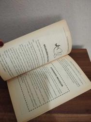 KOŞMAYI BIRAKIN YAŞAMAYA BAKIN  -Birinci Baskı YAŞAMAK GÜZELDİR DEDİRTEN 101 ÖYKÜ