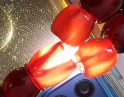 OSMANLI DÖNEMİ MALZEMEDEN YAPILMA ŞIKIR ŞIKIR HARİKA AÇIK KIRMIZI RENKLİ HAVŞALI GÜMÜŞ PÜSKÜLLÜ MUHTEŞEM SIKMA KEHRİBAR TESPİH 1A1E1RR ÇOK NADİR