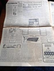 Cumhuriyet Gazetesi - 3 Nisan 1957 - Batı Almanya Başbakanı Adenauer Memleketimize Kısa Bir Ziyarette Bulundu  Adnan Menderes'in Elini Sıkarken Fotoğraf - Pide Kuyruğu Fotoğrafı - Hürriyet Partisi Ve Bahar Havası - Kıbrıs Liderleri Doktor Fazıl Küçük Ve Faiz Kaymak Dün Ankara'ya Geldiler - Zeytinyağı İhracatçılarına Yüzde 100 Prim Verilecek - Cezayir Hadiseleri İçin Sözlü Soru - Milletvekili İrfan Aksu'nun Demokrat Parti'den İhracı İstendi - 50 Yıl Evvelki Kuleli'den Hatıralar Nizamiye Kapısı Yazan Hasan Amca Yazı Dizisi - Kırkıncı Oda Yazan Peride Celal Yazı Dizisi - Avrupa'da Komünist Gazeteler Kapanıyor - Amerika Süveyş Kanalını Boykot Etmeyecek - Kızımız Ayla Helvacıoğlu'nun Stuttgart Radyosunda Gösterdiği Başarı - Televizyon Zararlı İmiş - Cumhuriyet Tefrikası Kör Düğüm Çeviren Hatice Vildan Yazı Dizisi - Galatasaray Basketbolda Beşiktaş'ı 81 53 Yendi - Futbolun Yaşayan Kralı Stanley Matthews - Alphons Halimi Horoz Siklet Dünya Şampiyonu Oldu - General Electric Ampul