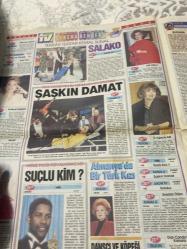 HÜRRİYET GAZETESİ HÜRRİYET KELEBEK TV GAZETESİ - 1 Nisan 1993 - Gündüz Tezmen-koç-Aslan-yay-boğa-Başak-oğlak-ikizler-Terazi-kova-yengeç-akrep-balık-Muhteşem Nejad-Güzin Abla-güngörmüşler-bizimkiler-fatoş-dedektif Nik-Cengiz Semercioğlu-Yıldırım Cavlı-Barış Manço-berkant-Sezen Cumhur Önal-Özdemir Erdoğan-Nazım Hikmet-Levent kırca-Oya başar-Yahya Demirel-Bosna-Hersek‘te son durum-Hülya Sözer-Yavuz Sezer-Lale dilligil-Korhan Abay-Jülide Ateş-şaşkın damat-Hülya Koçyiğit-Tamer Yiğit-Necdet tosun-Gül ağacı-İzzet Günay-Mine Mutlu-Adnan Şenses-Kemal Sunal-Zeki Ökten-azize Terzi-Seden Gürel-Ozan orhan