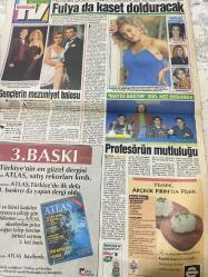 HÜRRİYET GAZETESİ HÜRRİYET KELEBEK TV GAZETESİ - 20 Nisan 1993 - Gündüz Tezmen-koç-Aslan-yay-boğa-Başak-oğlak-ikizler-Terazi-kova-yengeç-akrep-balık-Muhteşem Nejad-Güzin Abla-güngörmüşler-bizimkiler-fatoş-dedektif Nik-Cengiz Semercioğlu-Yıldırım Cavlı-Deniz Baykal-Semiha Öztürk-Şeyda Açıkkol-mahmut ruşen-Jülide Kırıcıoğlu-cihat Hazar dağlı Tire rüstem Batum-Yıldız Sağtürk-Safder Yılmaz-penny marshall-kötü alışkanlıklar son-kabin Beyzbolcular televizyon dizisi oldu-yeni kadının yeni dergisi-gençlerin mezuniyet balosu-profesörün mutluluğu-Öcal-Arçelik-Rana erik-müge Örüç kaptan-güler kazmacı-Fulya ergüneş