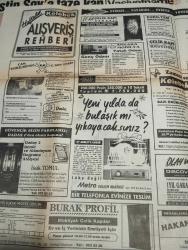 HÜRRİYET GAZETESİ HÜRRİYET KELEBEK TV GAZETESİ - 17 Aralık 1991- Hasan çapan-ibrahim çapan-elif Kıramer- çapkınların acı kaybı- Doçent Doktor Özer Ergün- Adnan Menderes- bingo- Fatma batukan-imparatorluğu hazırlanıyor-garip hırsızlık-julie canton- plastip şova taze kan- vasiyetname-hürriyet-trt- Uğur dündar-şantaj- çeşitleme-muzaffer Ertürk- Nuri ergün-ayhan ışıksu çizgi Arzu Okay- 1991 komedisi-karşı karşıya- enis Fosforoğlu- tutku-bilmemek ayıp değil-azize bergin-corci-alo ilhan irem-mary cohr- alışveriş rehberi-büyük altın kampanyası-deri giyinme özpanda kalitesi-izmirli kürk sarayı-idem-arapça- murat Sürücü Kursu- Yeni yılda da bulaşık mı yıkayacaksınız- İsak tombul-burak profil-hakan marley