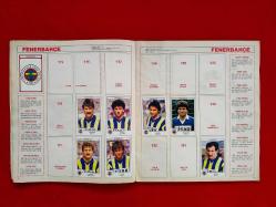 TÜRK FUTBOLU 1985/86 - Panini Futbol Çıkartma Albümü 1985/1986 Sezonu Türkiye 1. Ligi - Figurine Panini - 19 Takım - 187 Çıkartma - Doluluk %54 - Kondisyon, Haliyle, Kabından Ayrılmış, Bantlanmış - Galatasaray Fenerbahçe Beşiktaş Trabzonspor Samsunspor Sarıyer MKE Ankaragücü Altay Gençlerbirliği Eskişehirspor Zonguldakspor Denizlispor Malatyaspor Kocaelispor Rizespor Bursaspor Sakaryaspor Orduspor Kayserispor