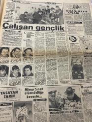 HÜRRİYET GAZETESİ HÜRRİYET KELEBEK TV GAZETESİ DOĞUM GÜNÜ GAZETESİ - 7 Nisan 1985 - Gündüz Tezmen-koç-Aslan-yay-boğa-Başak-oğlak-ikizler-Terazi-kova-yengeç-akrep-balık-bizimkiler-fatoş-Güngörmüşler-dedektif Nik-kayıp Kent-Kavanagh-chıcyoung-Ediz Hun-celalettin Çetin-Nihal akyol-Cemal Dündar-konuşan kargadan kırmızı şeftaliye-Sükrü okçu‘nun eşi Ayşe okçu-nur Alemdar-Kamil başaran-vurun kahpeye-Halide Edip Adıvar’ın unutulmaz eseri-Fatma Girik-muhteşem demirağ-Salih kırmızı-uluer Süer-Nevin Aypar-Ahmet Emin Tan-gani Turanlı-beyaz gece-Cemil İpekçi-Yaprak Özdemiroğlu-Hülya yiğitalp-memo-Zeki alpan-Süheyl eğriboz-Şema göktaş-ekranda yumruklar konuşacak-Önder Somer-Reha yurdakul-perihan Savaş-Robert deniro-kızgın boğa-Recep bilginer-alpago-Metin soysal-işte sorularınız cevaplarınız-bebek bekleyenler tembellik etmeyin-Kemal alemdaroğlu-basur tedavide geç kalmamalı-vücudunuzu tanıyor musunuz- intikam meleği-bu da uçan bisiklet-23 yaşındaki Amerikalı Brad Fassett-Gül derman-Nancy atakan-