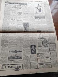 Cumhuriyet Gazetesi - 29 Mart 1957 - İngiltere Papaz Makarios'u Serbest Bıraktı - Doktor Fazıl Küçük'ün Adnan Menderes'e Çektiği Telgraf - Amerika Mağazalar Kralı Zimmerman İstanbul'da - Almanya Müdafaa Vekili Josef Strauss'un Başbakan Adnan Menderes'e Mesajı - Mısırın İstilasına Dair Yapılan İfşaat - CHP'de İstifalar - Kıbrıs'ta Türkler Müteessir -Oscar Kazananlar En İyi Aktrist Ingrid Bergman Ve En İyi Aktör Yul Brynner Fotoğraf - Model Parlamento Dün Çalışmalarına Başladı - İdam Sehpasında Can Veren Devletliler Derleyen Cemaleddin Saraçoğlu Yazı Dizisi - Kırkıncı Oda Yazan Peride Celal Yazı Dizisi - Çocuk Felci Vakaları Ve Salk Aşısı Hakkında Yazan Dr. Cihad Tahsin Gürson -  Beyfendi Muhterem Yazan Burhan Felek Köşe Yazısı - Futbolumuzun Büyük Bir Kaybı Ali Gençay Vefat Etti Fotoğraf - Fenerbahçe'de 50. Yıl Hazırlıkları - Silahlı Kuvvetler Boks Şampiyonası Bugün Başlıyor - İngiltere Kral Kupasında Aston Villa Finalist