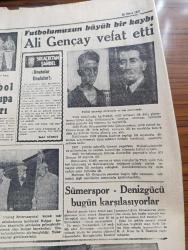Cumhuriyet Gazetesi - 29 Mart 1957 - İngiltere Papaz Makarios'u Serbest Bıraktı - Doktor Fazıl Küçük'ün Adnan Menderes'e Çektiği Telgraf - Amerika Mağazalar Kralı Zimmerman İstanbul'da - Almanya Müdafaa Vekili Josef Strauss'un Başbakan Adnan Menderes'e Mesajı - Mısırın İstilasına Dair Yapılan İfşaat - CHP'de İstifalar - Kıbrıs'ta Türkler Müteessir -Oscar Kazananlar En İyi Aktrist Ingrid Bergman Ve En İyi Aktör Yul Brynner Fotoğraf - Model Parlamento Dün Çalışmalarına Başladı - İdam Sehpasında Can Veren Devletliler Derleyen Cemaleddin Saraçoğlu Yazı Dizisi - Kırkıncı Oda Yazan Peride Celal Yazı Dizisi - Çocuk Felci Vakaları Ve Salk Aşısı Hakkında Yazan Dr. Cihad Tahsin Gürson -  Beyfendi Muhterem Yazan Burhan Felek Köşe Yazısı - Futbolumuzun Büyük Bir Kaybı Ali Gençay Vefat Etti Fotoğraf - Fenerbahçe'de 50. Yıl Hazırlıkları - Silahlı Kuvvetler Boks Şampiyonası Bugün Başlıyor - İngiltere Kral Kupasında Aston Villa Finalist