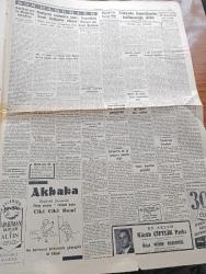 Cumhuriyet Gazetesi - 22 Temmuz 1954 - Yeni Kar Hadleri Kararnamesi Dün Sabahtan İtibaren Meriyete Girdi - Hindiçini Mütareke Anlaşması Aktedildi - Vietnam Komünistlerle Yarı Yarıya Paylaşıldı Kızıllar Laos İle Kamboçyadan Çekilecekler - Abdulkadir Seven Kara Kuvvetleri Komutanı Oldu - 7. Dil Kurultayında Komisyon Kararları - Ekmekler Neden Bozuk Çıkıyor - Suriye'de Seçimden Önce Kanlı Hadiseler Oluyor - Filistini Kurtarma Cemiyetinden Bir Heyet Geliyor - İspanya'da Erkeklerin Şortla Gezmeleri Yasak - Yunan Amerikan Gerginliği - Fenerbahçe Antrenörü Samim Göreç'in Basketbol Programı Kabul Edildi - 1954 Sinema Güzeli Miss İsabella Abati - Kumarbazlar Kralı Yunan Nik'in Maceraları Yazı Dizisi - Kırşehir'den Nevşehir'e Göç Fotoğraflı - Resimli Romanımız Ecel Gemisi - Havilland Krem - Gripin - Sana Nebati Margarin - Doğubank - Nişantaşı Nur Eczanesi