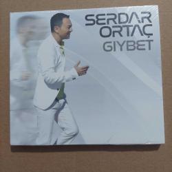 Serdar Ortaç gıybet cd ambalajında