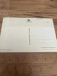 Denizi izleyen adam ve kadın aşk temalı  keskin color kartpostalı 15x10 ebatında