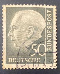 Almanya Pulu - Germany Stamp - Postadan Geçmiş Pul Filateli - 10 NİSAN 1955 DAMGALI - DR. THEODOR HEUSS TEMALI PUL , 50 PARA - YABANCI PULLAR, NOSTALJİK DOĞUM GÜNÜ HEDİYESİ