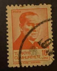 Türk Pulu - Turkish Stamp - Postadan Geçmiş Pul Filateli - DAMGALI - ATATÜRK TEMALI PUL, 10 LİRA - Türkiye Cumhuriyeti - NOSTALJİK DOĞUM GÜNÜ HEDİYESİ