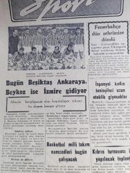 Cumhuriyet Gazetesi - 10 Nisan 1958 - Profesör Hüseyin Nail Kubalı Dün Kürsüsüne İade Edildi - Hüseyin Nail Kubalı'ya Sorulan Sorular - İstanbul'da İstimlak Faaliyeti - Subayların Memurların Aylıkları Arasında Eşitsizlik Kaldırılıyor - İngiliz Elçisi James Bowker Dün Fatin Rüştü Zorlu İle Görüştü - Elazığlı Öğrenciler Kıbrıs'a Gönderecekleri Bir Bayrak İçin Kan Vermekteler - Mareşal Fevzi Çakmak'ın 8. Vefat Yıldönümü - Bir Yıl Müddetle Yeni Bir Banka Açılmayacak - Celal Bayar'ın Almanya Ziyareti - Üçüncü Alev Yazan Nihal Karamağaralı Yazı Dizisi - Laiklik İnkılabının Yıldönümü - Personel Kanunu Münasebetiyle Yazan Burhan Felek Köşe Yazısı - Migros'u Islah Etmeli - Hipnotizmanın Tıpta Yeni Bir Zaferi - Ulus Gazetesi Dün Bir Ay Müddetle Kapatıldı - Manchester Milan Maçlarının Tarihleri Belli Oldu -  İzmir'in Şampiyonu Altay Fotoğraf - Fenerbahçe Dün İstanbul'a Döndü - Milli Takımımız Dün Akşam Belli Oldu - Spor Sarayına Şekil Veriliyor - Beynelmilel Güreş Federasyonu Başkanı Vehbi Emre